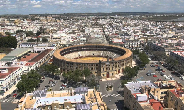 Asociaciones taurinas estudian recurrir a la vía judicial por el estado de la Plaza de Toros