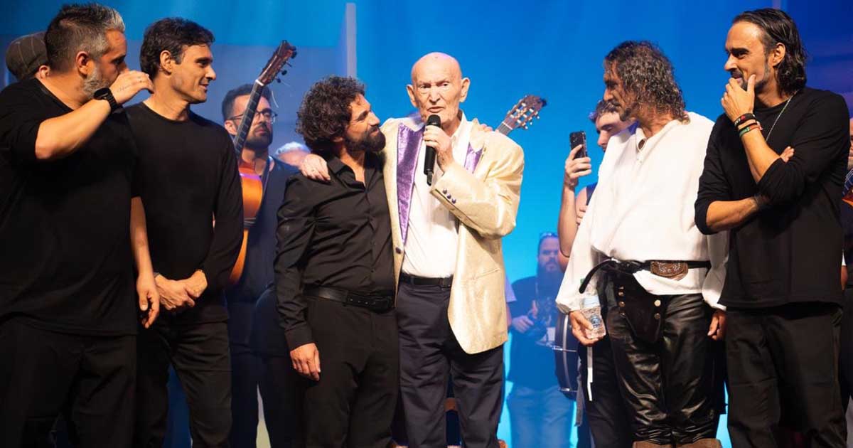 El Teatro Pedro Muñoz Seca se llena en el homenaje a Pedro el de los Majaras