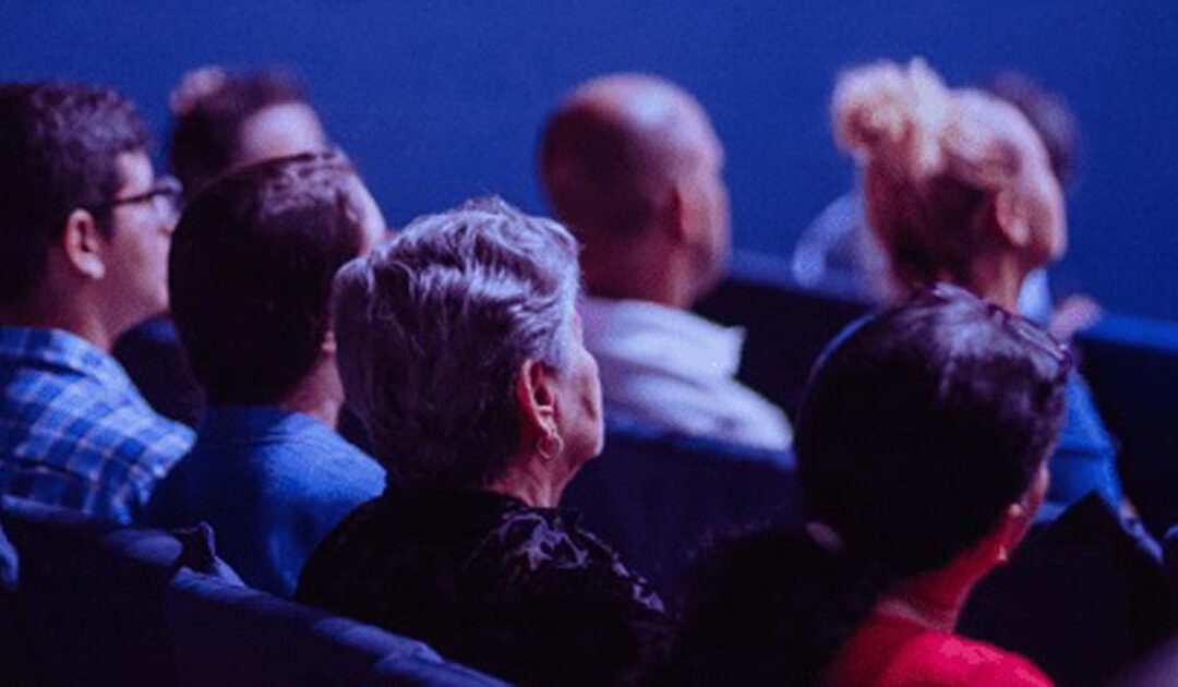 ¿Hay un cine para para personas mayores?