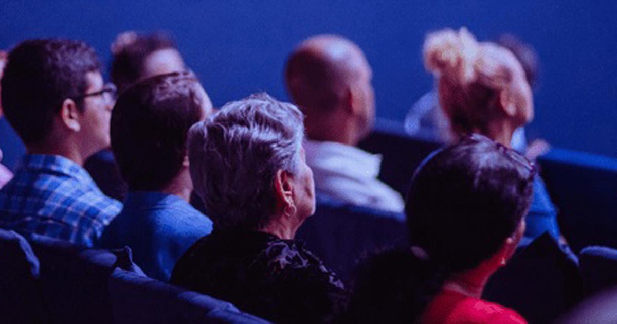 ¿Hay un cine para para personas mayores?