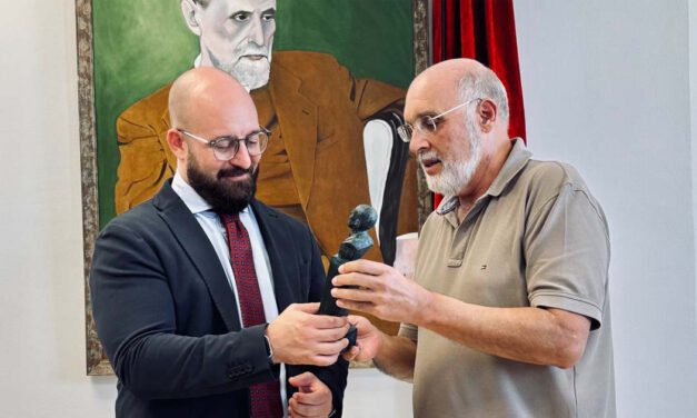 Nuevo retrato de Juan Ramón Jiménez en la Sala de Alumnos Ilustres del Colegio San Luis Gonzaga