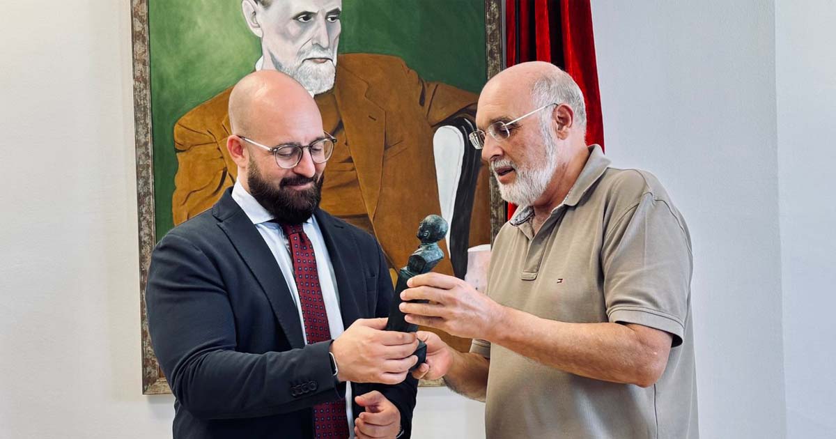 Nuevo retrato de Juan Ramón Jiménez en la Sala de Alumnos Ilustres del Colegio San Luis Gonzaga
