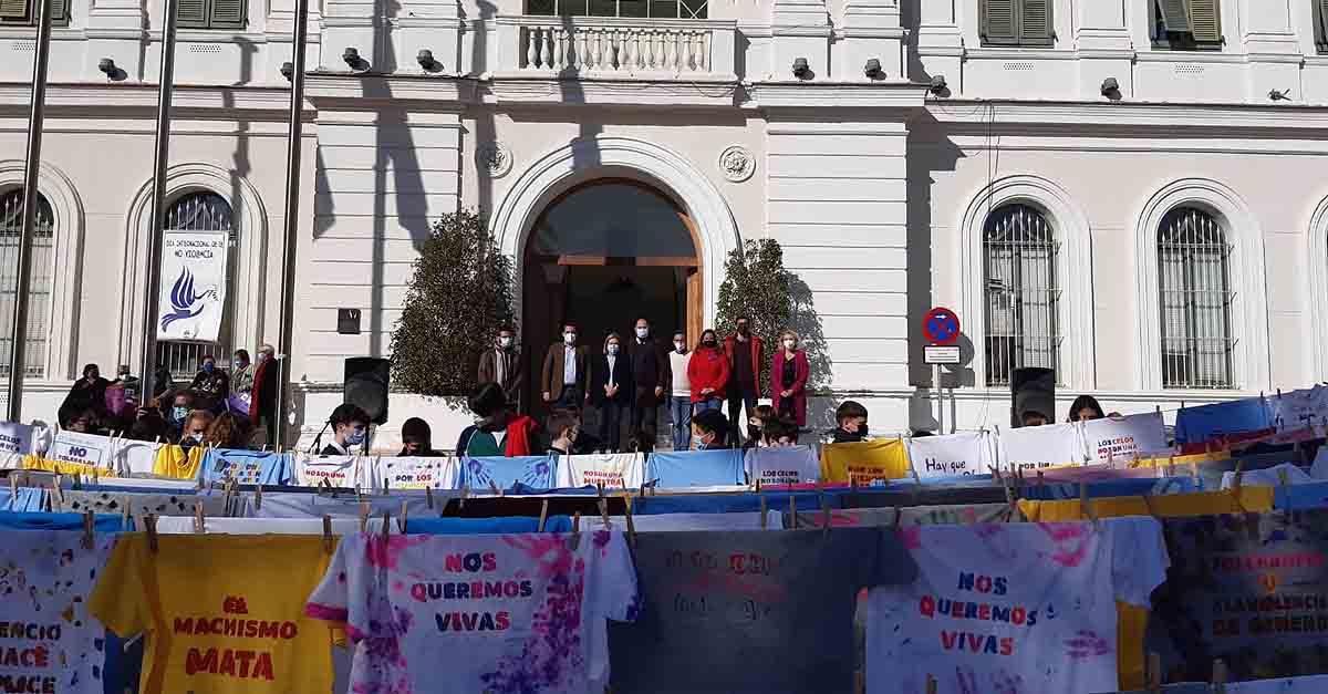 El Puerto se muestra intolerante ante la violencia de género un nuevo 25N