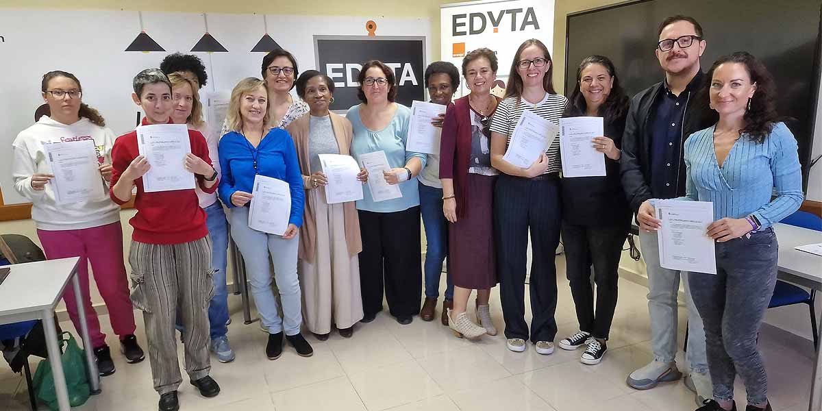 El curso "Competencias digitales y transversales Edyta III" favorece la empleabilidad de 15 mujeres