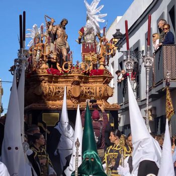 La Flagelación recorrió las calles en un Domingo de Ramos marcado por el recogimiento