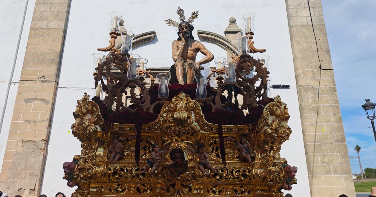 Humildad y Paciencia recorre las calles en un Jueves Santo marcado por el recogimiento