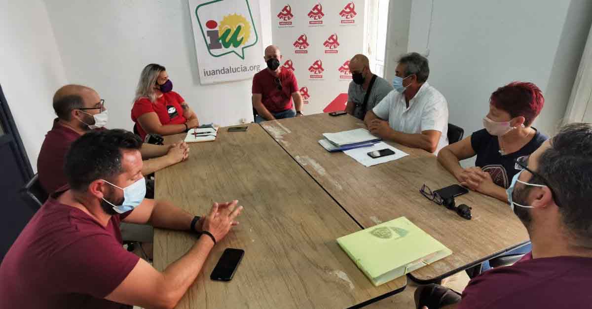 IU mantiene un encuentro con la plantilla de FCC ante la convocatoria de huelga