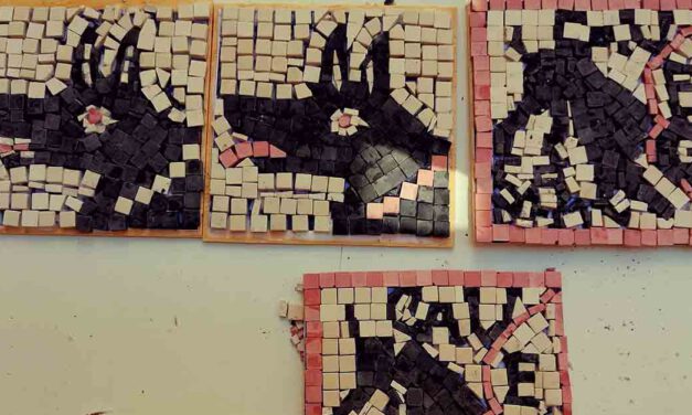 Éxito del curso de elaboración de mosaicos, que llenó todas sus plazas