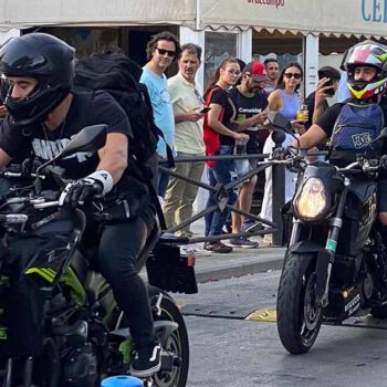 El baldeo del asfalto se mantiene como opción en la motorada en caso de necesidad