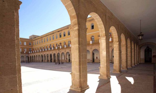 El Ayuntamiento impulsa la empleabilidad con nuevos convenios en el IES Mar de Cádiz, Pintor Juan Lara y Safa San Luis