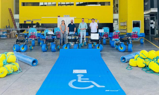 Las playas de El Puerto refuerzan su accesibilidad con nuevo equipamiento