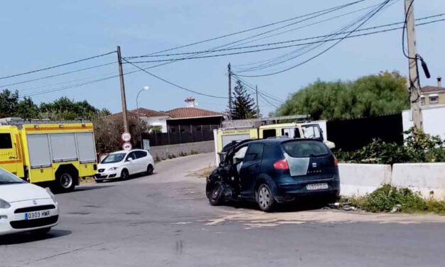 Dos heridos en una colisión entre dos coches en la Cañada del Verdugo, en El Puerto
