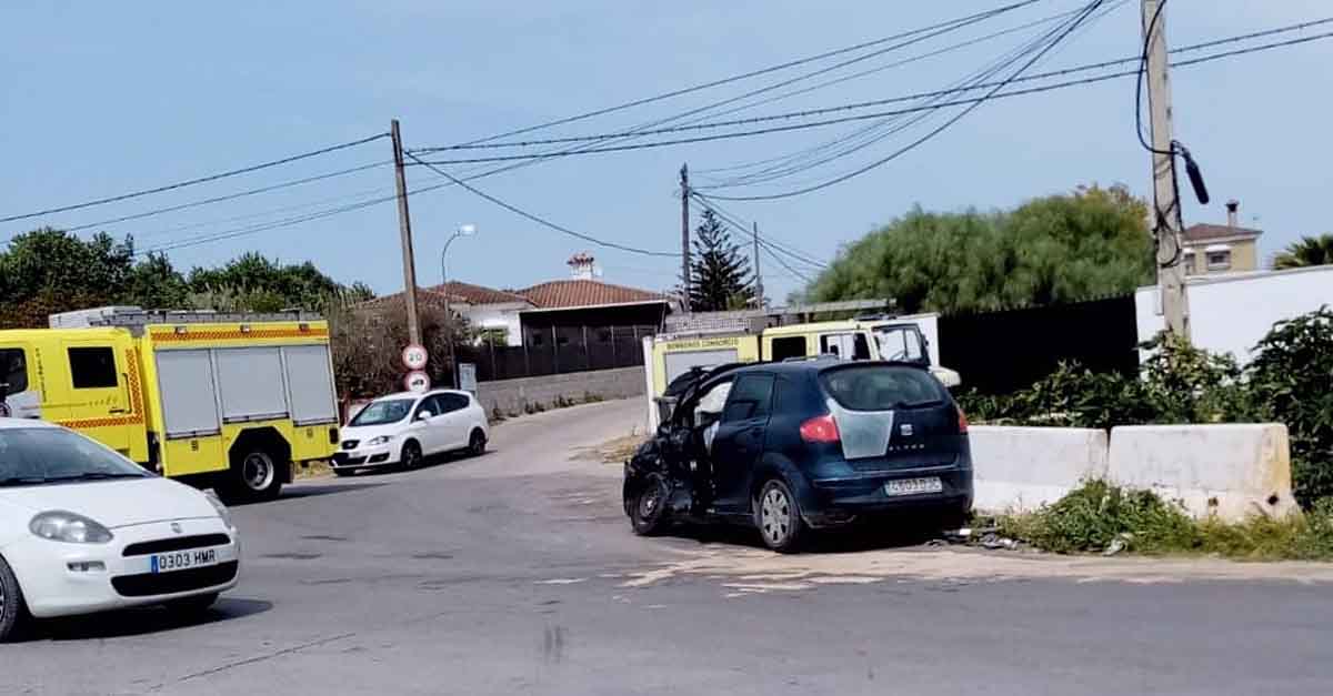 Dos heridos en una colisión entre dos coches en la Cañada del Verdugo, en El Puerto