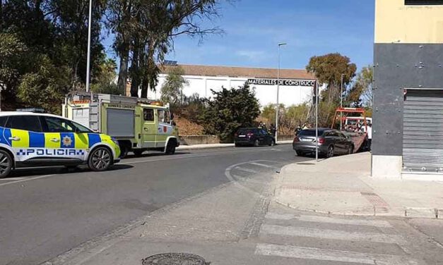 Dos heridos tras volcar un coche en un accidente en El Puerto