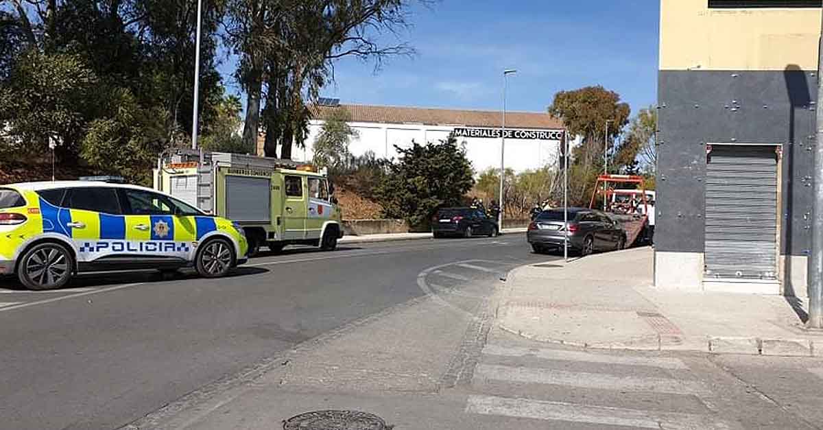 Dos heridos tras volcar un coche en un accidente en El Puerto