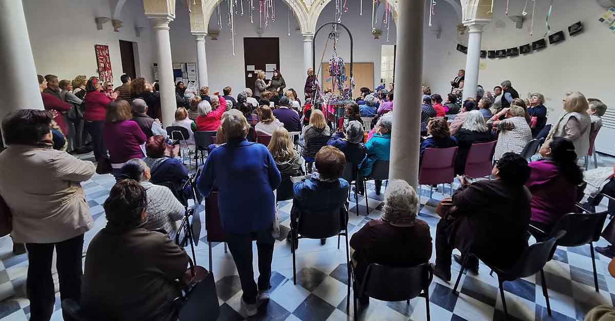 Adelante rechaza el cierre de los talleres de mayores del Palacio de Purullena