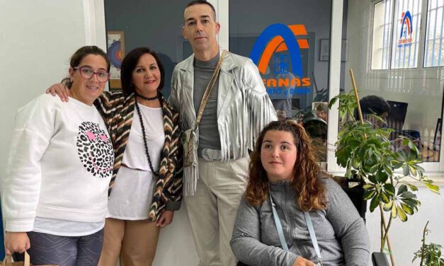 Afanas invita a Calleja a conocer la labor que se realiza en el Centro "Salinas Blancas"