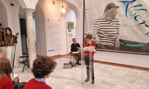 La Fundación Rafael Alberti acoge la tradicional lectura de poemas para conmemorar el nacimiento del escritor