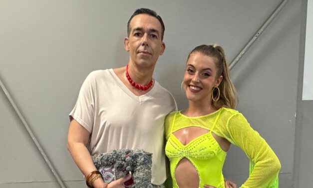 Más de 200 alumnos llenan de ritmo el Teatro Pedro Muñoz Seca en la gala de e-MOTION Dance Studio