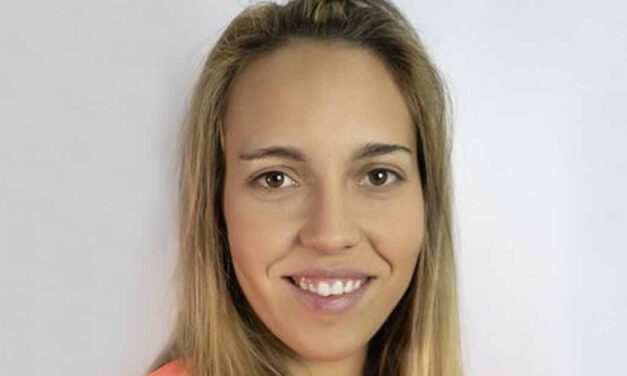 La árbitro de fútbol Andrea Zarzuela se une al proyecto del PSOE para el 28M