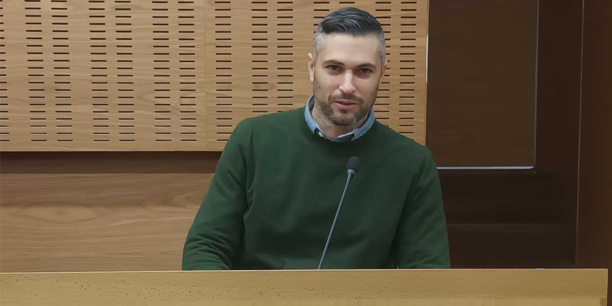 El PSOE lleva de nuevo a pleno el retraso en el pago de ayudas sociales de emergencia