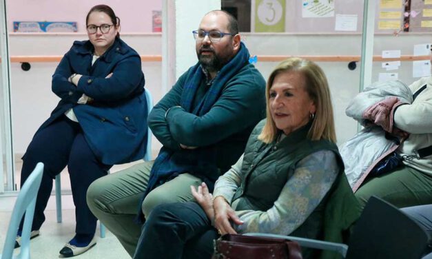 Carmen Lara y Javier Bello respaldan la labor de Apadeni en su jornada de puertas abiertas