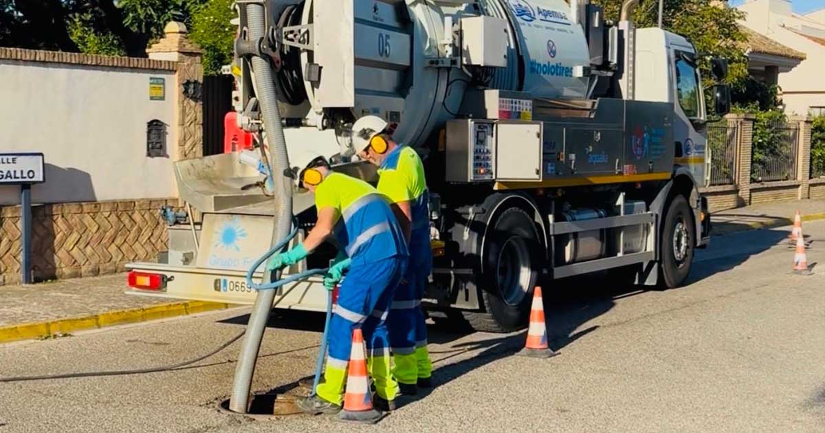 Apemsa refuerza la limpieza de alcantarillado e imbornales ante la llegada de lluvias