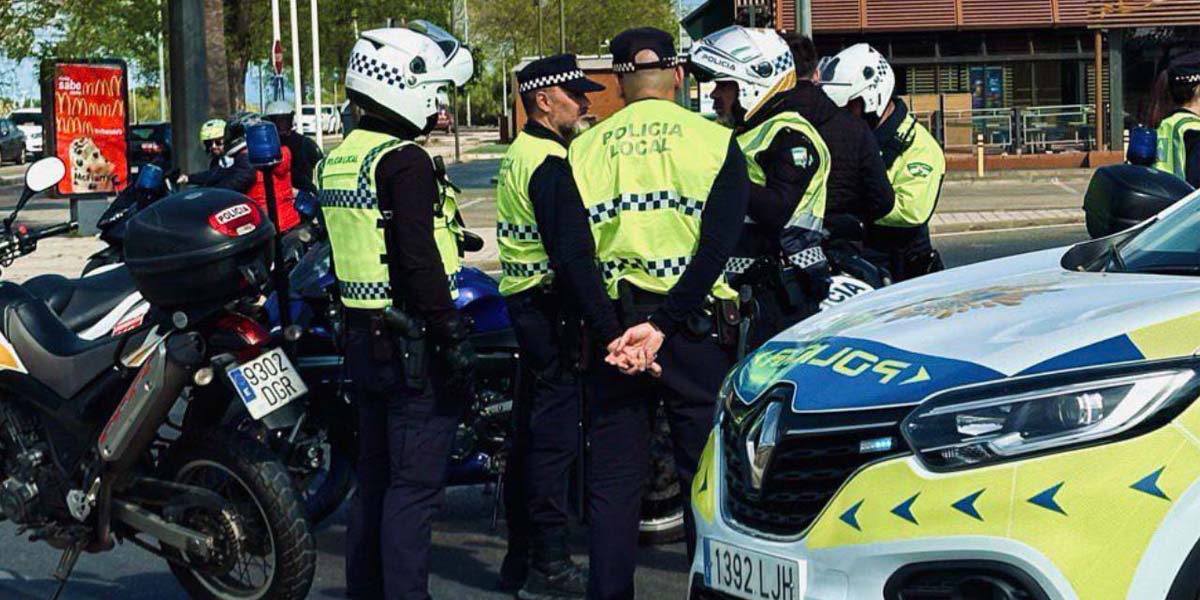 Reconocimiento y gratitud a la labor de la Policía Local y Policía Nacional desde el Ayuntamiento de El Puerto