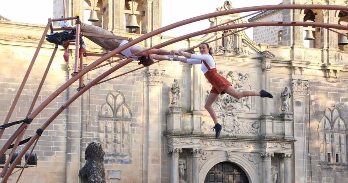 ‘Escena al Aire’ vuelve a llenar las calles de El Puerto de teatro, circo y música