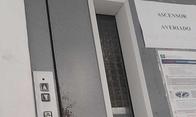 El PSOE reclama el arreglo urgente del ascensor de Pinillo