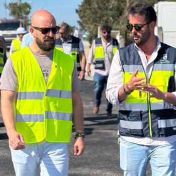 La rotonda de La Puntilla encara su apertura tras el inicio de los trabajos de asfaltado