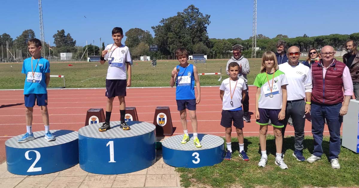 Más de 500 escolares participan en las pruebas de campo a través de los Juegos Deportivos Municipales