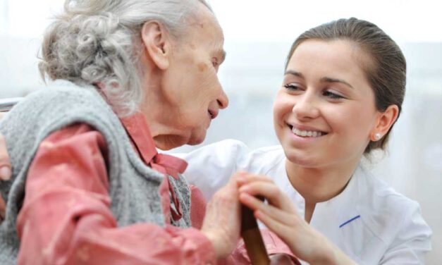 El Ayuntamiento reanuda su Plan Formativo con un curso sobre atención sociosanitaria a personas dependientes