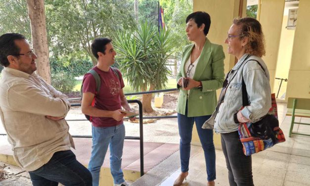 Enrique Iglesias visita los IES Las Banderas y José Luis Tejada
