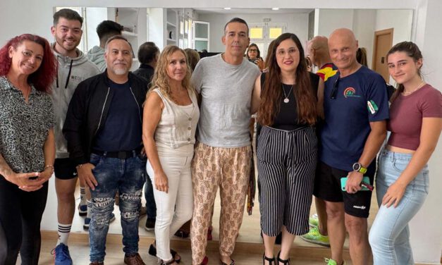 Nueva Asociación Cultural y de Bienestar Beatriz Pastor abre sus puertas en la Plaza Juan de la Cosa