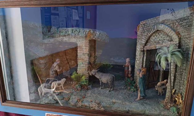 La Navidad llega al Centro Cívico con el diorama realizado por la Asociación de Belenistas Ángel Martínez