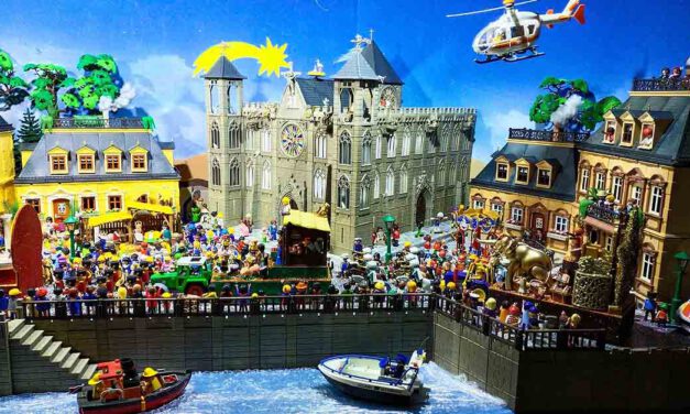 Inaugurado el Belén Solidario de Playmobil de la Asociación La Gaviota