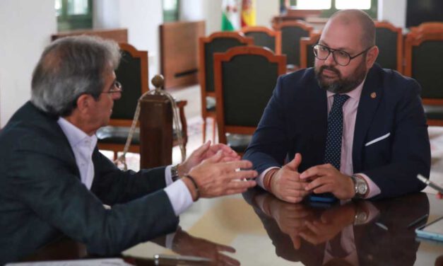 El Gobierno de El Puerto y el Colegio de Enfermería de Cádiz estrechan lazos para impulsar acciones conjuntas