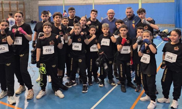 El boxeo formativo reúne a 70 jóvenes deportistas en el Pabellón Jóvenes Portuenses