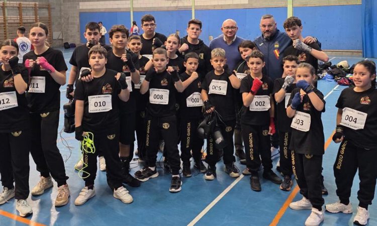 El boxeo formativo reúne a 70 jóvenes deportistas en el Pabellón Jóvenes Portuenses