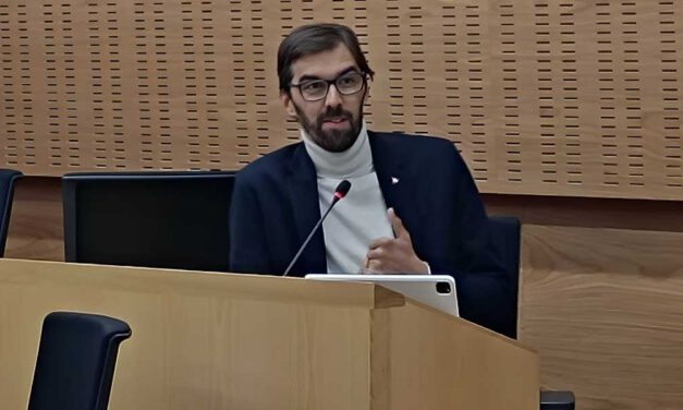 IU pide a Beardo consensuar un modelo de Gran Ciudad que represente a toda la ciudadanía