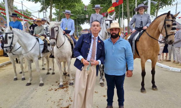 El Paseo de Caballistas suma a los más pequeños con una entrega de diplomas en la Feria