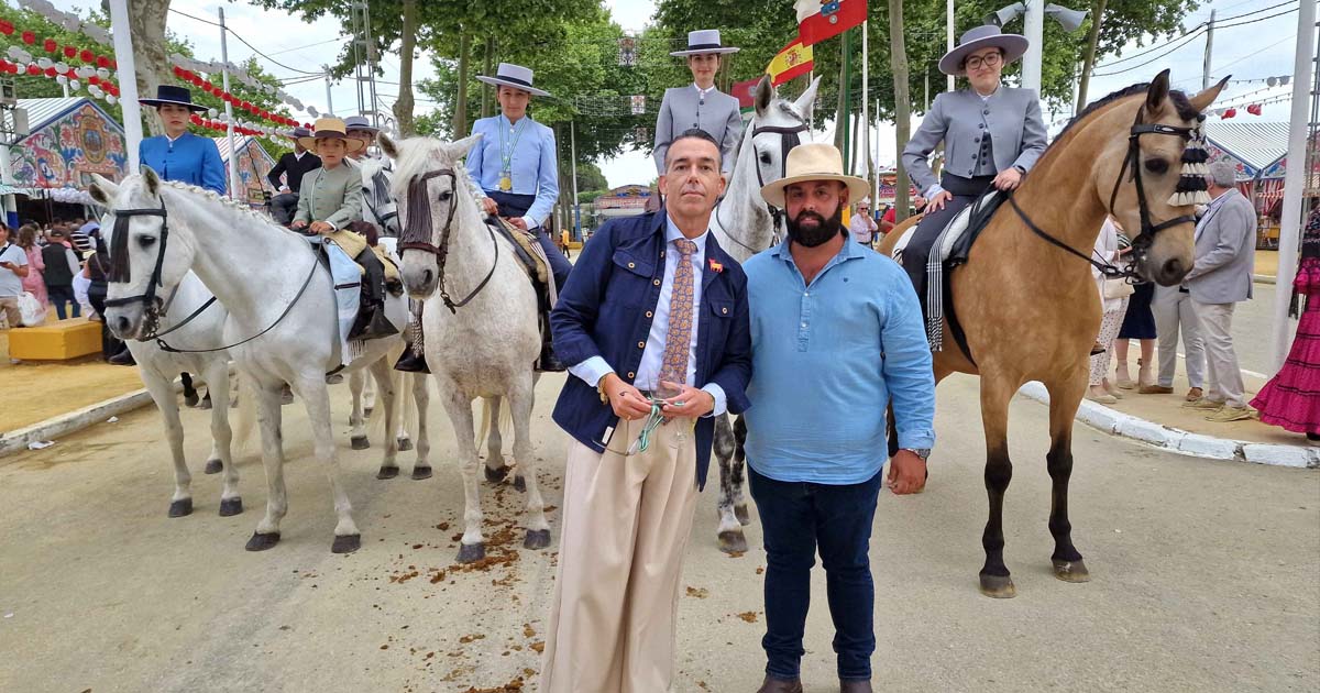 El Paseo de Caballistas suma a los más pequeños con una entrega de diplomas en la Feria