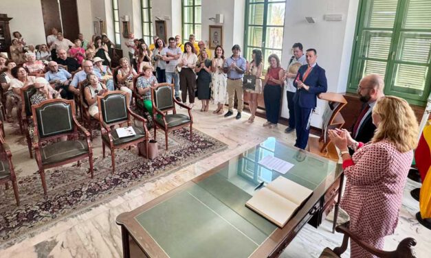 La visita de un centenar de calpinos fortalece el hermanamiento entre Calpe y El Puerto