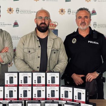La Policía Local estrena cámaras corporales en el dispositivo de la motorada