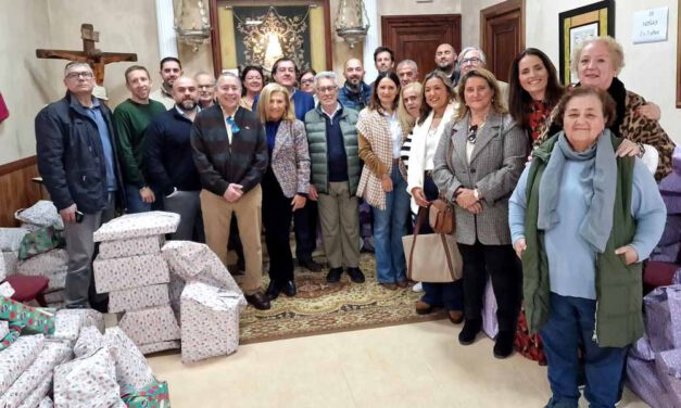 La campaña "Ningún niño sin juguete" reparte más de 600 regalos a niños de 0 a 11 años