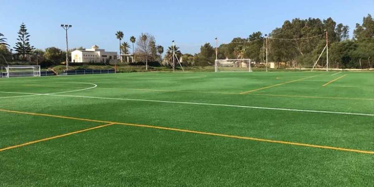 El Ayuntamiento de El Puerto contrata el anteproyecto para el cambio de césped del Campo de la Ciudad Deportiva