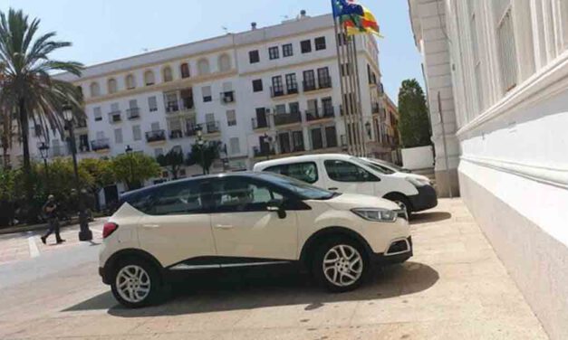 UP denuncia que vehículos municipales llevan circulando dos meses sin seguro obligatorio