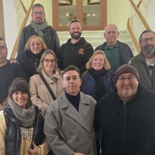 El Carnaval de El Puerto concede el Pito de Oro a “El Morta” y distingue a Azahara Zayn