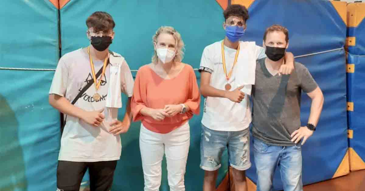 El IES Mar de Cádiz acoge un encuentro sociodeportivo para menores en riesgo de exclusión